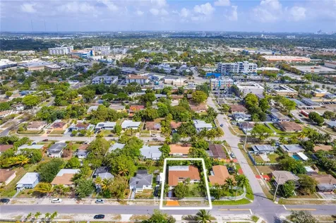 1081 NE 160th Terrace North Miami Beach FL 33162