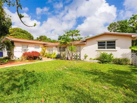 1081 NE 160th Terrace North Miami Beach FL 33162