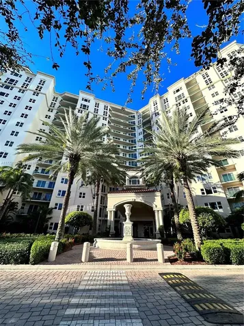 19900 E Country Club Drive Aventura FL 33180