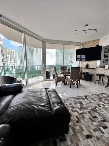 19900 E Country Club Drive Aventura FL 33180