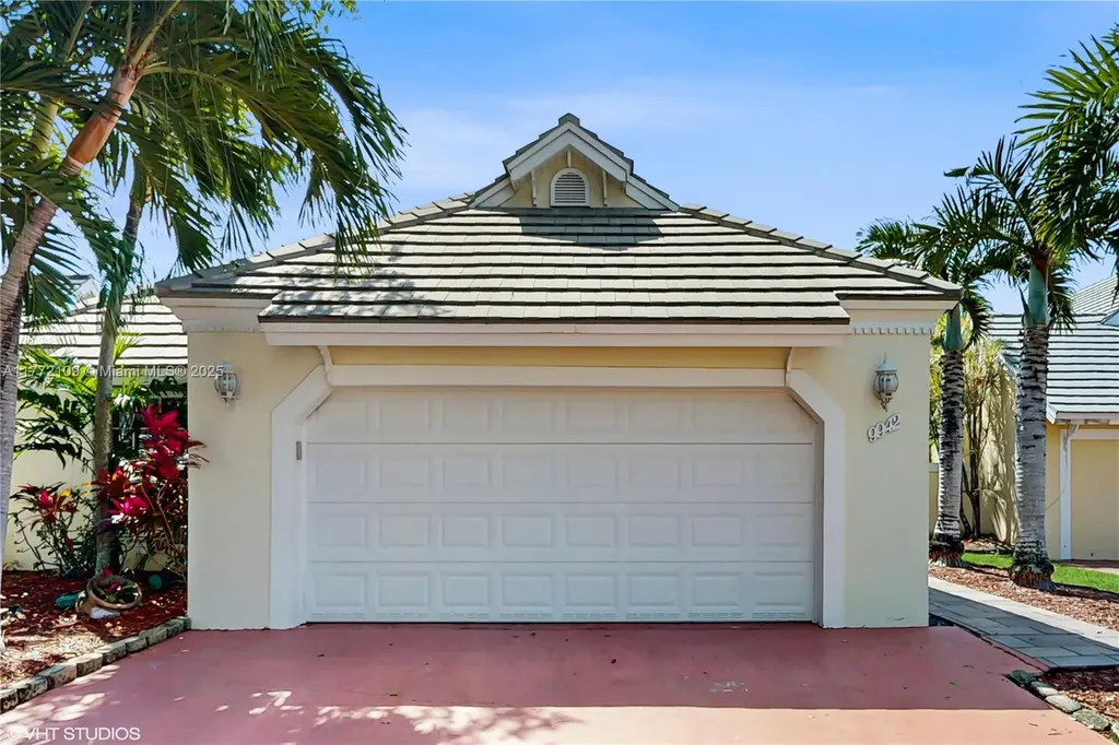 9942 NW 49th Terrace Doral FL 33178