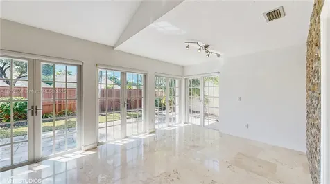 9942 NW 49th Terrace Doral FL 33178