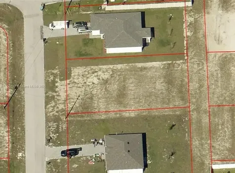 2933 NW 8th Place Cape Coral FL 33993
