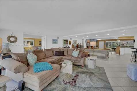 3031 NE 25th Street Fort Lauderdale FL 33305