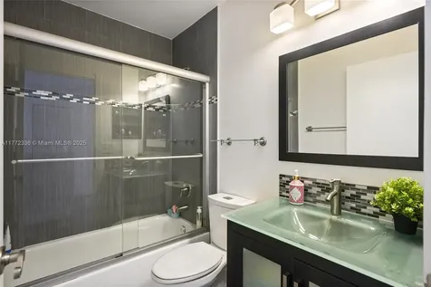 10724 NW 12th Manor Plantation FL 33322