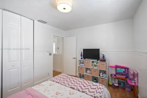 10724 NW 12th Manor Plantation FL 33322