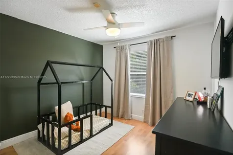 10724 NW 12th Manor Plantation FL 33322