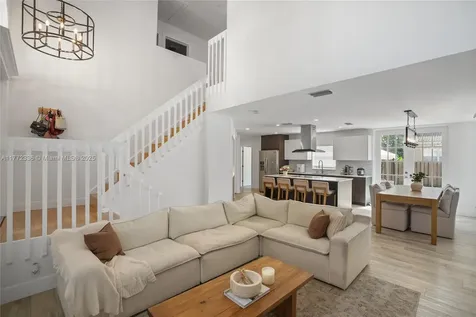 10724 NW 12th Manor Plantation FL 33322