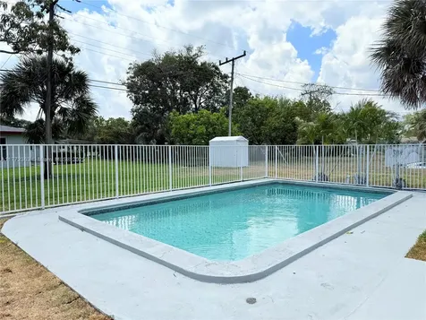 3540 SW 3rd Street Fort Lauderdale FL 33312