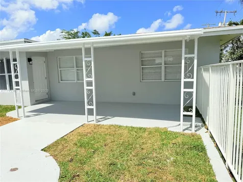 3540 SW 3rd Street Fort Lauderdale FL 33312