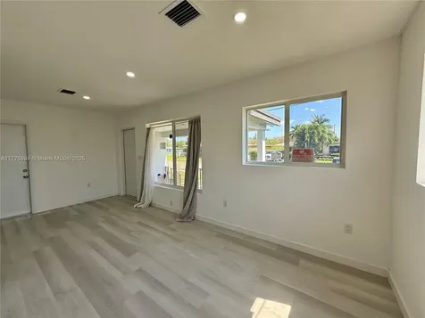 1391 NW 72nd Street Miami FL 33147
