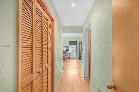 7721 SW 181st Terrace Palmetto Bay FL 33157