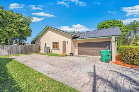 7721 SW 181st Terrace Palmetto Bay FL 33157
