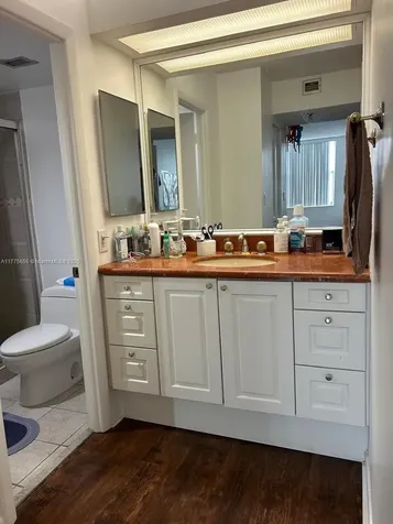 17890 W Dixie Highway North Miami Beach FL 33160