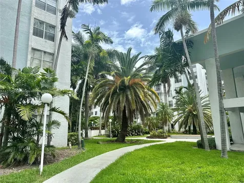 484 NW 165th Street Road Miami FL 33169