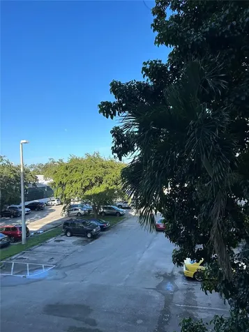 484 NW 165th Street Road Miami FL 33169