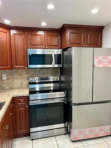 484 NW 165th Street Road Miami FL 33169