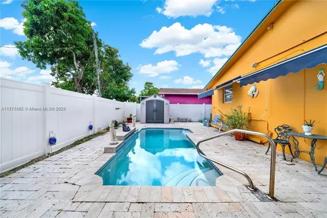 818 NW 34th Avenue Miami FL 33125