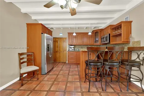 818 NW 34th Avenue Miami FL 33125