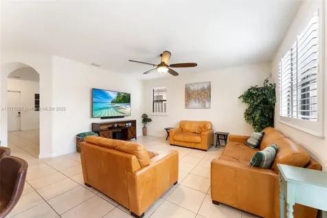 185 SE 34th Place Homestead FL 33033
