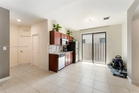 185 SE 34th Place Homestead FL 33033