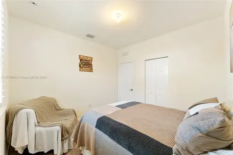 185 SE 34th Place Homestead FL 33033