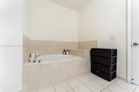 185 SE 34th Place Homestead FL 33033