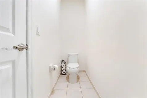 185 SE 34th Place Homestead FL 33033
