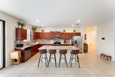 185 SE 34th Place Homestead FL 33033
