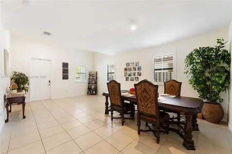 185 SE 34th Place Homestead FL 33033