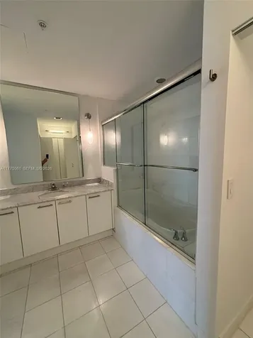 2001 Meridian Avenue Miami Beach FL 33139