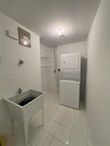2001 Meridian Avenue Miami Beach FL 33139