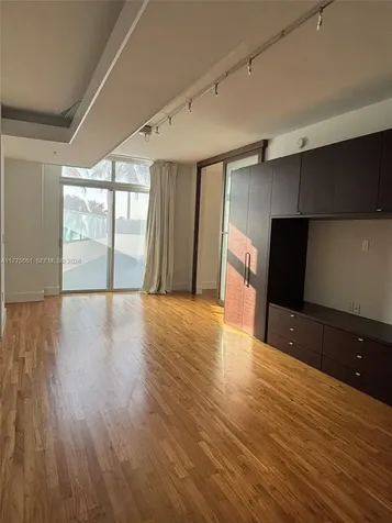 2001 Meridian Avenue Miami Beach FL 33139