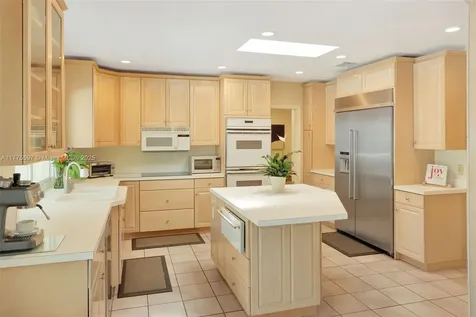 15023 SW 74th Place Palmetto Bay FL 33158