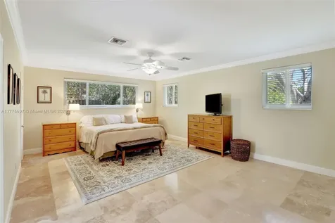 15023 SW 74th Place Palmetto Bay FL 33158