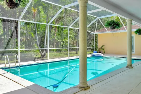 15023 SW 74th Place Palmetto Bay FL 33158