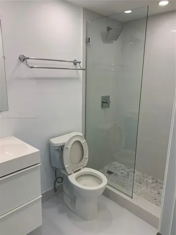 5445 Collins Avenue Miami Beach FL 33140
