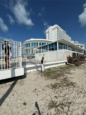 5445 Collins Avenue Miami Beach FL 33140