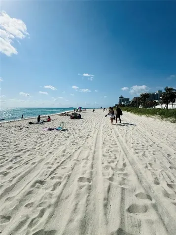 5445 Collins Avenue Miami Beach FL 33140
