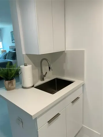 5445 Collins Avenue Miami Beach FL 33140