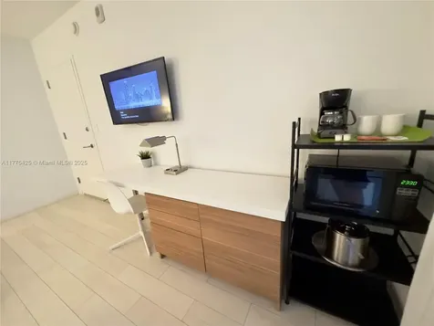 2602 E Hallandale Beach Boulevard Hallandale Beach FL 33009