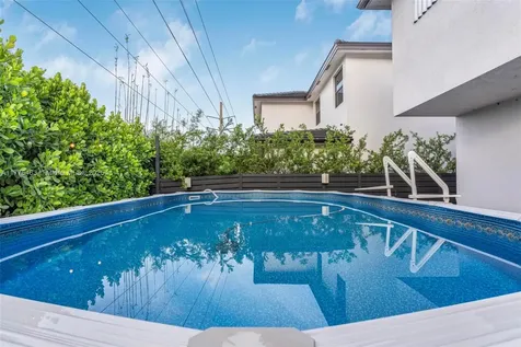 16165 SW 136th Terrace Miami FL 33196