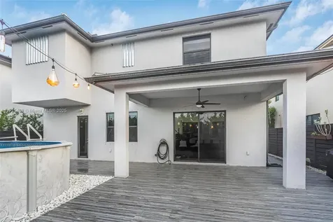 16165 SW 136th Terrace Miami FL 33196