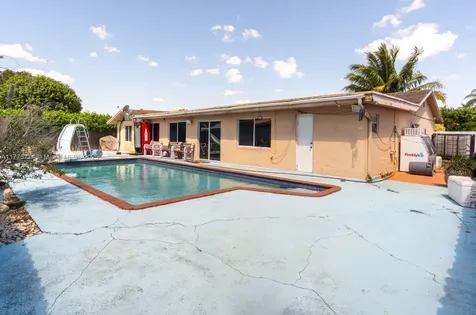 14822 SW 69th Street Miami FL 33193