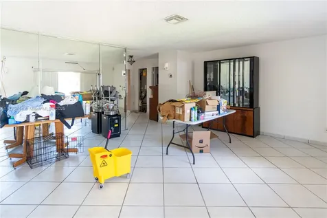 14822 SW 69th Street Miami FL 33193