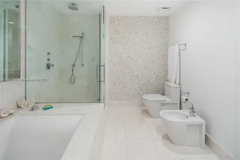 17121 Collins Avenue Sunny Isles Beach FL 33160
