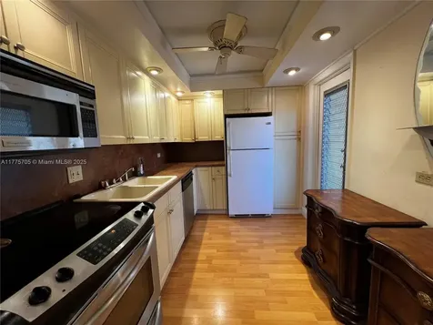 447 NE 195th Street Miami FL 33179