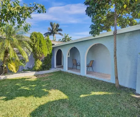 217 SE 5th Street Dania Beach FL 33004