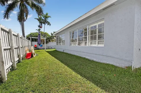 217 SE 5th Street Dania Beach FL 33004