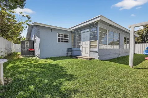 217 SE 5th Street Dania Beach FL 33004